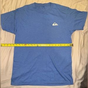 Quiksilver Men’s medium blue shirt